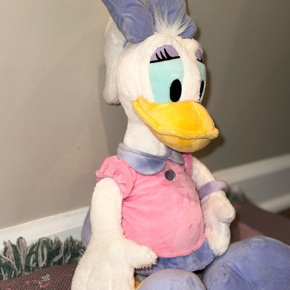 Daisy Duck Plush - Picture 3 of 5